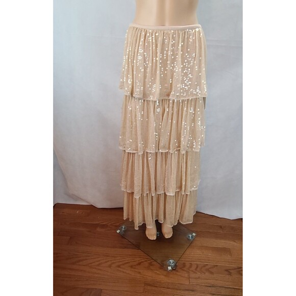 New Mac Duggal Women's (4) Beige 3/4 Sleeve Sequined Ruffle Tiered 2 Piece Gown - Picture 9 of 12